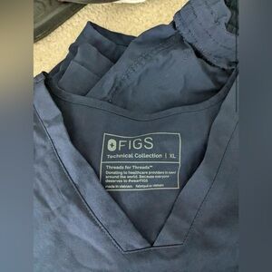 Figs scrubs pants and top